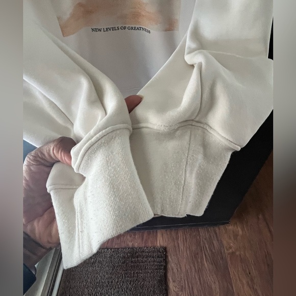 Eco Go-To Crewneck Sweatshirt - Bone - Medium - EUC - Picture 6 of 9